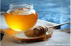 解酒喝什么最好最快，蜂蜜柠檬水解酒/牛奶