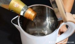 水垢如何快速去除,妙用陈醋/小苏打/茶叶水