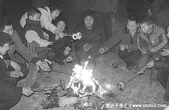 正月十二的风俗和禁忌,搭灯棚/收旧鞋/藏剪刀/烧老鼠洞