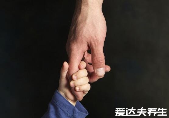 10条给爸爸短句8个字暖心,送给父亲的感人短句