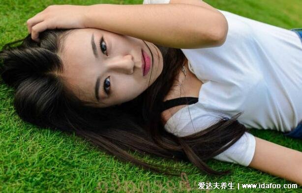 40岁离婚女的一碰就想要吗,40岁女人想睡你的3大表现