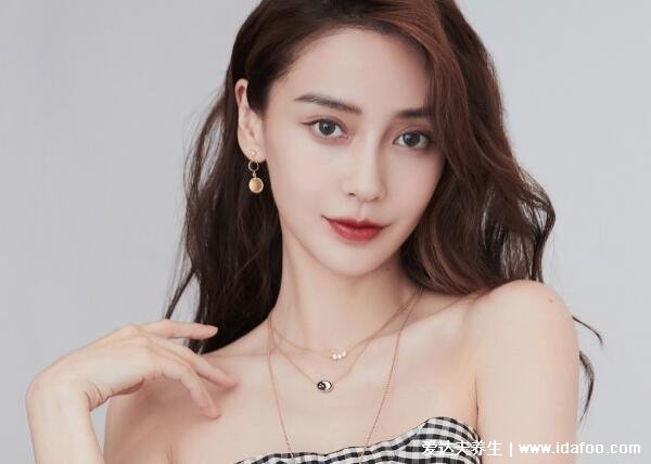 2021全球十大宅男女神排行榜,从清纯萝莉到性感辣妹个个超养眼