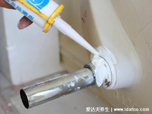 玻璃胶多久能干,表面干2小时彻底干48小时(中性48小时酸性24小时)