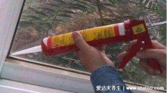 玻璃胶多久能干,表面干2小时彻底干48小时