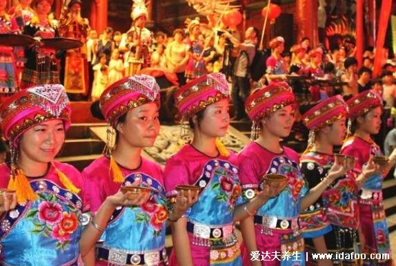 春节的来历和风俗习惯,除了要贴春联外还有这6大习俗