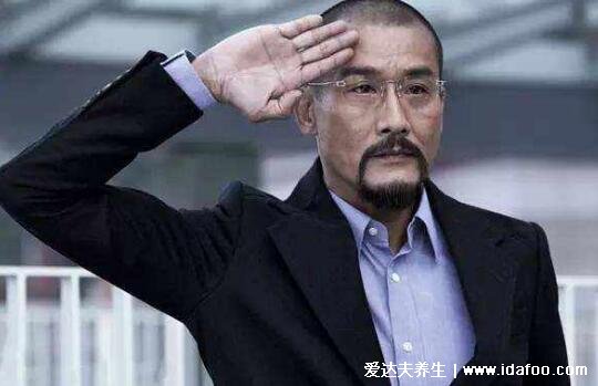 断掌纹的男人手相图解好不好,右手断掌千两金但克妻克子