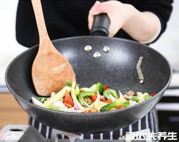 麦饭石不粘锅的危害,本身无毒无害但操作不当可能会导致中毒