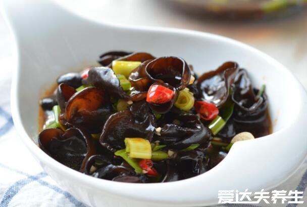 木耳泡多久就不能吃了,最好当天食用(高温环境超过8小时赶紧丢)