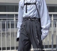 男生停止长高的迹象，留意身高和肌肉表现