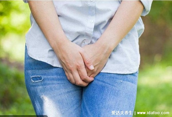 人体腹股沟在哪个位置图片,大腿里侧和腹部之间(两侧三角区域)