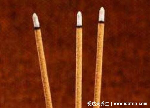 烧香图解三根香,呈现凹字预示7天之内意外之财