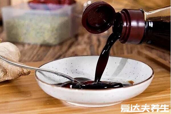 生抽是什么和老抽的区别,和老抽同属酱油但有味道和工艺上的区别