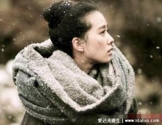 突然一刻心酸的句子，发朋友圈心情的图片