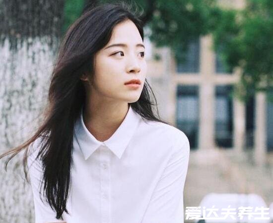 一个人安静的图片及句子,唯美安静中又带着一丝伤感