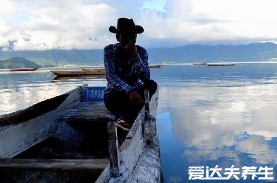 一个人安静的图片及句子,唯美安静中又带着一丝伤感