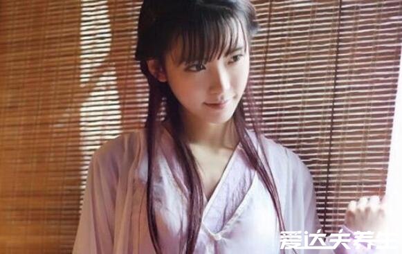 怎么看出两个人睡过了,长时间呆在一起必有眼神和小动作交流
