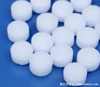 樟脑丸气味对人体有害吗，合成樟脑丸不仅