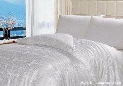 长期用蚕丝被的好处和坏处，健康保暖还促