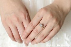 中指戴戒指说明什么，五种特殊含义不仅仅