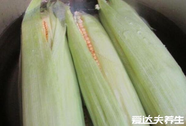煮玉米需要多长时间,甜玉米冷水煮开后再煮15分钟(附技巧)