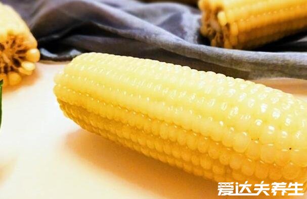 煮玉米需要多长时间,甜玉米冷水煮开后再煮15分钟(附技巧)