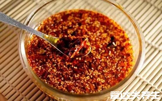 花椒贴肚脐眼正确贴法,搭配桂圆/艾绒效果更佳(附花椒的用法)