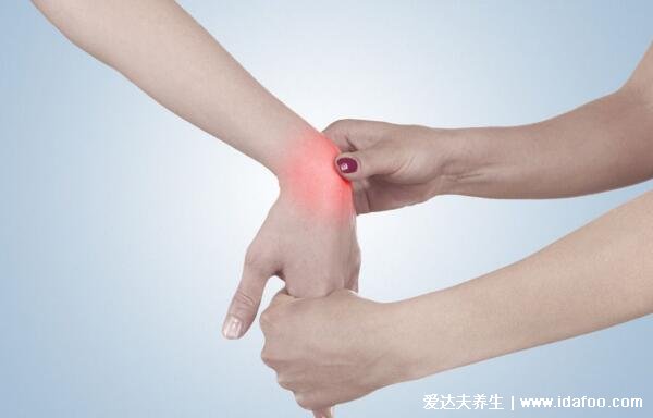 腱鞘炎3个动作自愈方法,经常热敷/按摩/伸展患处(不碰凉水)
