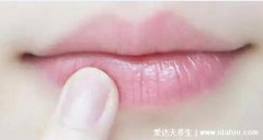 嘴起泡快速消除小窍门，热敷促进血液循环