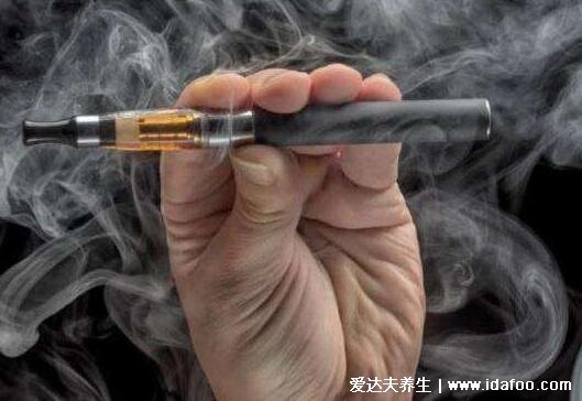 悦刻比真烟危害大7倍,也未必没有道理(都含有尼古丁且电子烟会爆炸)