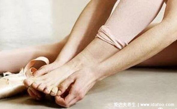千万不要在脚麻的时候走路,不同症状的脚麻暗示多种疾病