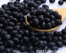 黑豆怎么吃最补肾，黑豆可以加盐炖煮发挥