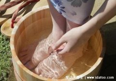 白醋治脚气超厉害,注意水和醋的比例10: