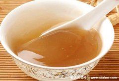 葛根粉是一种老少皆宜的保健品，营养价值