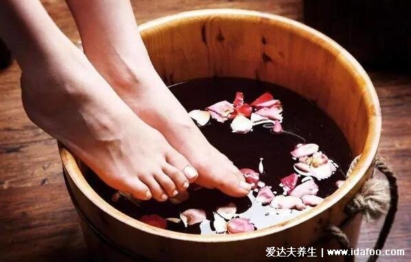 湿气重手上长水泡图片,密集的小水泡伴随瘙痒脱屑(附祛湿方法)