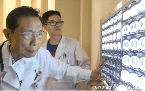 打完新冠疫苗后多久可以洗澡喝酒,新冠疫苗接种禁忌症和注意事项