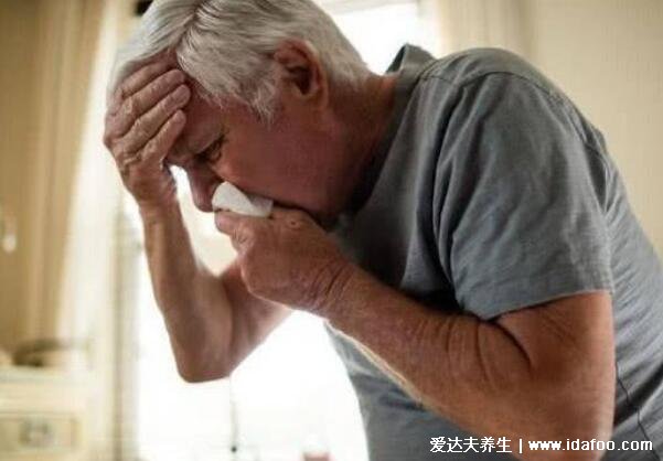 肺癌背疼位置图,上背部疼放射至胳膊痛胸痛(附晚期症状)