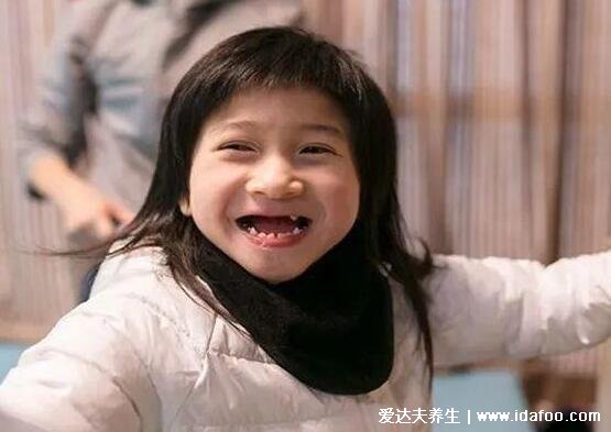 天使综合症是什么病,为快乐木偶综合征永远在笑(附小孩图片)