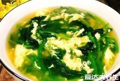女性补气血的8个偏方，菠菜鸡蛋汤食材简单