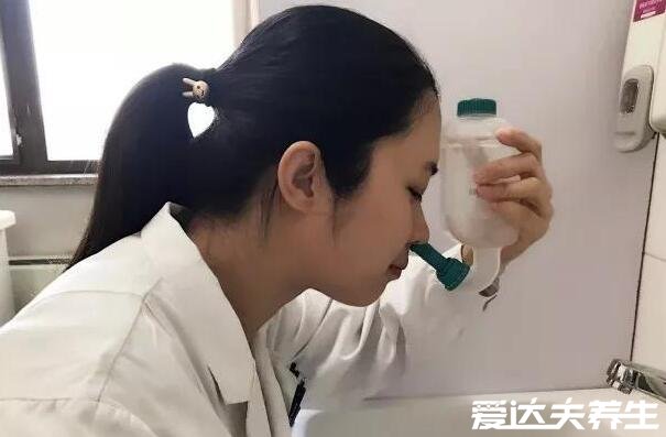 女生防止打呼噜小窍门,选择合适的枕头侧卧睡