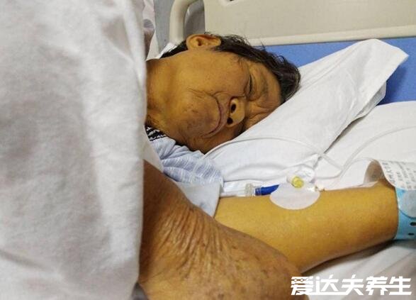 肝癌晚期病人临终前发出的五个信号,肝区疼痛很容易致死