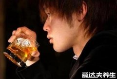 喝酒脸红是怎么回事,不是酒精中毒而是缺