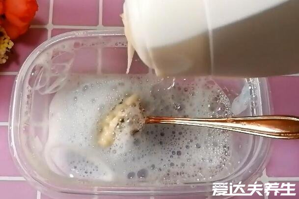 牙膏可以代替验孕棒,有一定效果但并不可靠(附正确的验孕方法)