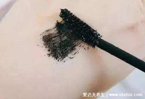 睫毛膏干了怎么办，维生素E/热水等方法可帮助你多用一段日子