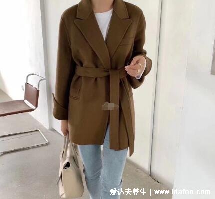 咖啡色配什么颜色好看,米色驼色卡其色暖暖的秋冬色调