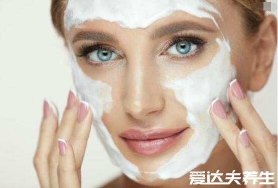 牛奶洗脸有什么好处,能淡斑美白还能修复受损肌肤治疗晒伤