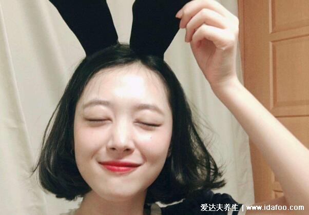 用维e擦脸半年后,有三个意想不到的变化,不仅是皮肤更白皙