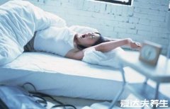 睡前一招长高十厘米，躺着伸懒腰都可以长