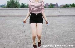 一天跳1000个跳绳瘦了，跳1000个可消耗一碗米