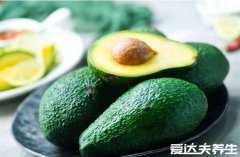 吃螃蟹的禁忌什么水果,牛油果/柿子轻则消