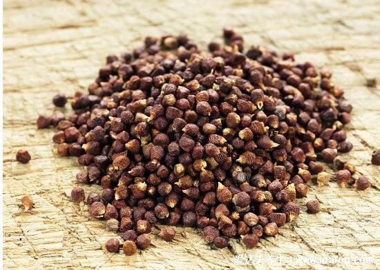 炖羊肉不能少的四种调料,料酒/胡椒/陈醋/生姜缺一不可
